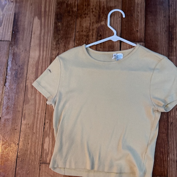 Crop top - Picture 1 of 1